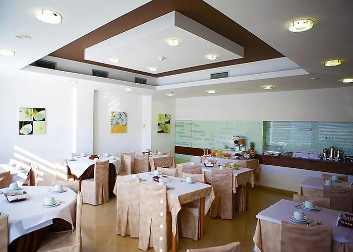 Imperhotel By Umbral فندق 3*